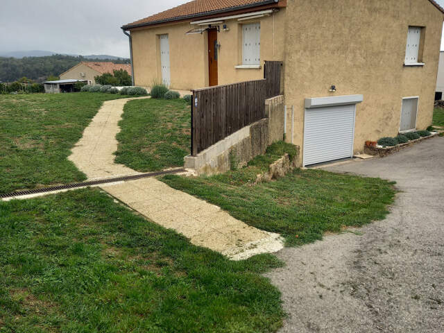 Maison individuelle T4 sur la commune de Preaux avec 1125m2 — photo du bien