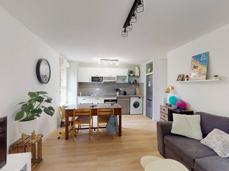 Entièrement Rénové Appartement T3 RDC 52.81 m2 Résidence ave — photo 1