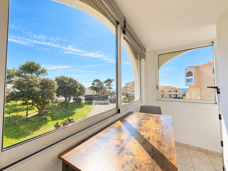 Appartement rénové avec vue mer   Quartier Pironnière — photo 1