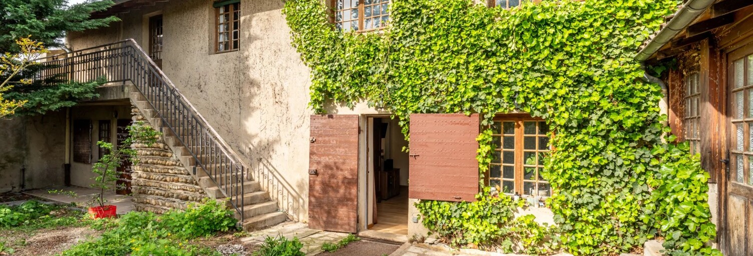 Maison 10 Pièces 226 m² à vendre à Ars-sur-Formans (01480)
