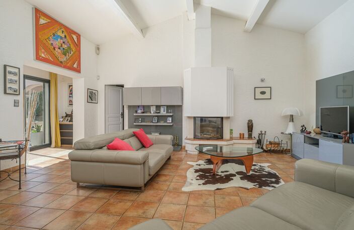 Maison T7 avec piscine — photo 3