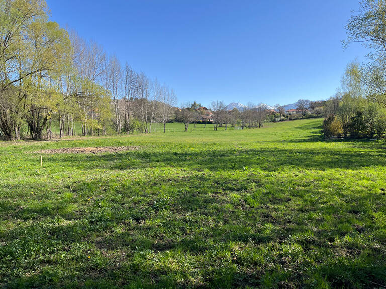 Terrain Gap 736 m2 — photo 1