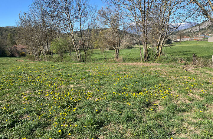 Terrain Gap 736 m2 — photo 2