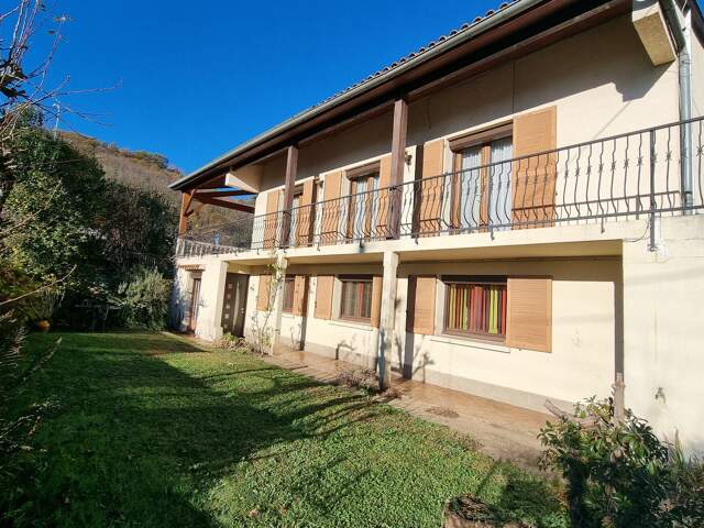 Maison 7 pièces 207 m² à Foix — photo du bien