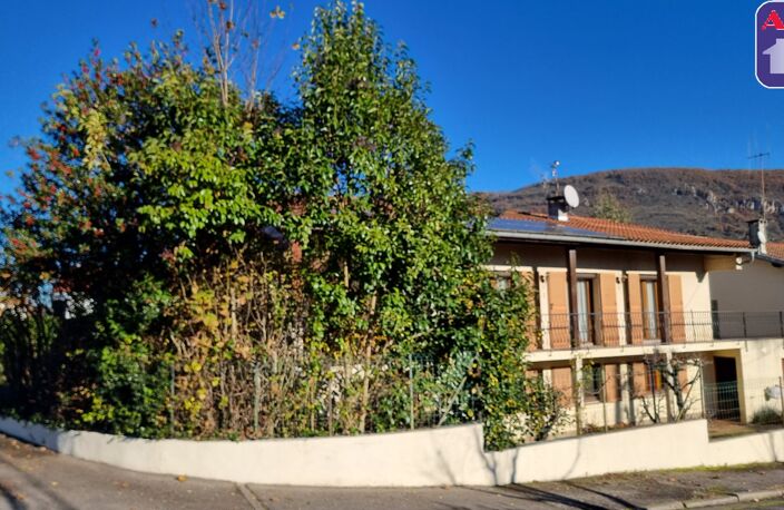 Vente maison 7 pièces 207 m² Foix (09000) — photo 2