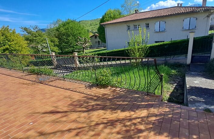 Vente maison 6 pièces 183 m² Lavelanet (09300) — photo 2