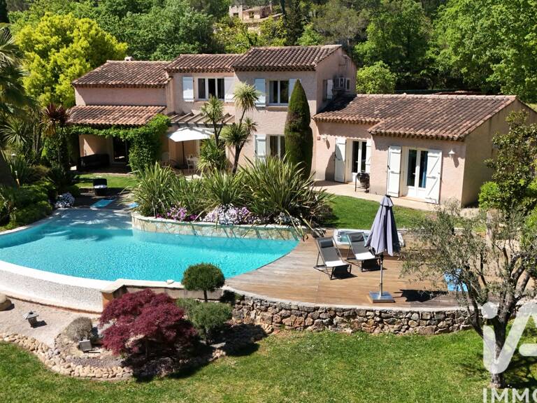 Vente Maison/villa 9 pièces — photo 1