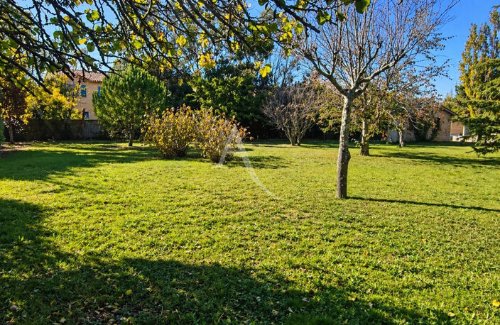 Coeur de ville : Terrain plat viabilisé 650m² — photo 2