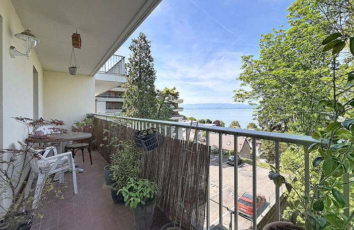 Superbe T2 lumineux avec vue lac, proche centre et embarcadère — photo 2