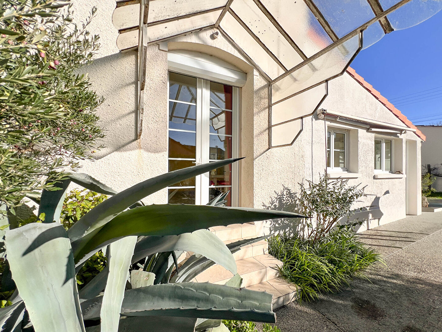 Villa / Maison  T4 à louer Saintes 17100