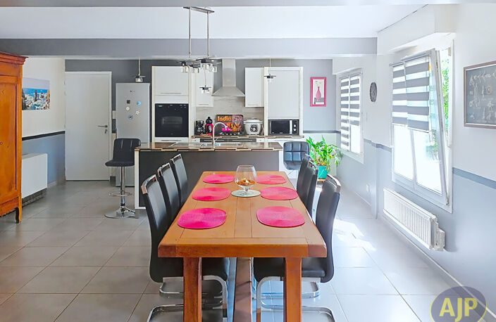 maison familiale 140m² habitables 5 Chambres — photo 3