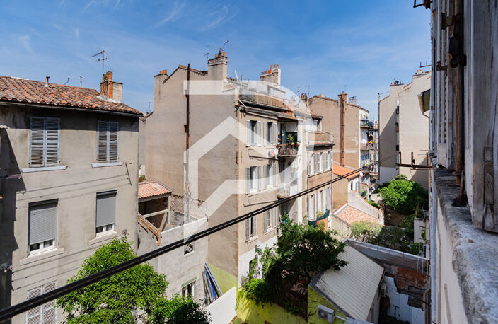 Appartement  Bd CHAVE  quartier  CAMAS  vue Notre Dame - T3  de 79 m2 avec  Cave , box  fermé  . Marseille 13005 — photo 2