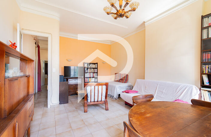 Appartement  Bd CHAVE  quartier  CAMAS  vue Notre Dame - T3  de 79 m2 avec  Cave , box  fermé  . Marseille 13005 — photo 3