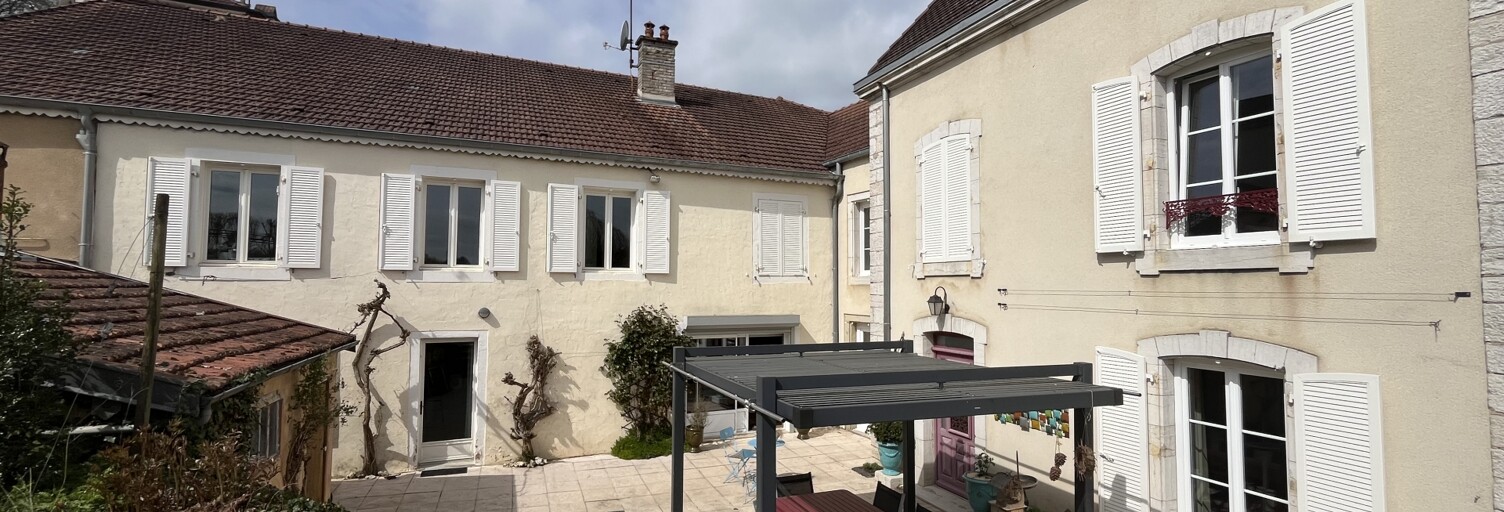 Maison 16 Pièces 311 m² à vendre à Champsevraine (52500)