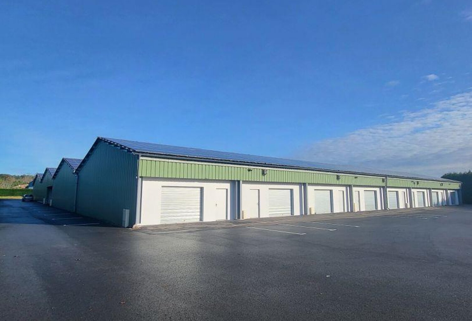 Vente Local d'activités 80 m&sup2; — photo 1