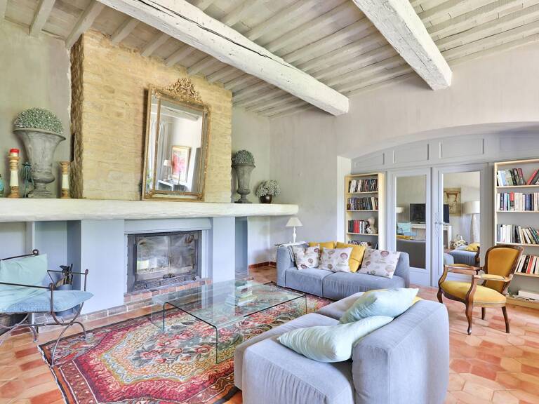 A DECOUVRIR EN EXCLUSIVITE, VERITABLE COUP DE COEUR POUR CE MAS PROVENCAL DU 18 EME SIECLE SITUE A ENTRAIGUES SUR LA SORGUE — photo 1