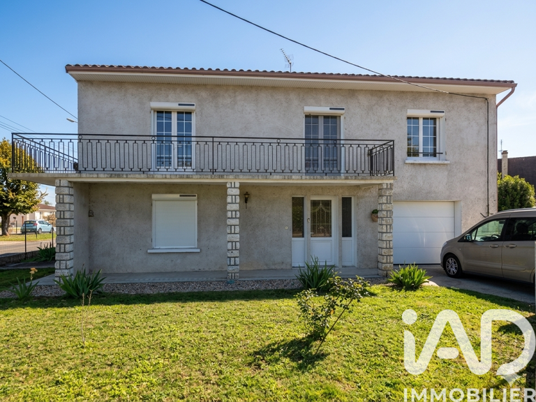 Vente Maison/villa 8 pièces — photo 1