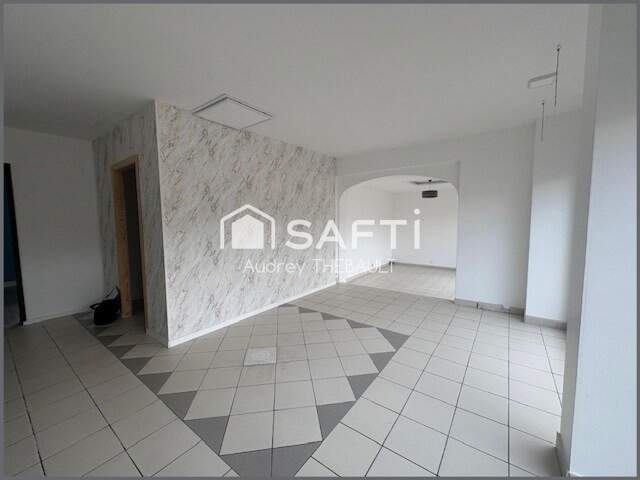 LOCAL COMMERCIAL ET APPARTEMENT T3 — photo du bien