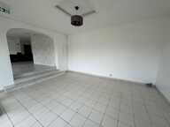 LOCAL COMMERCIAL ET APPARTEMENT T3 — photo 2