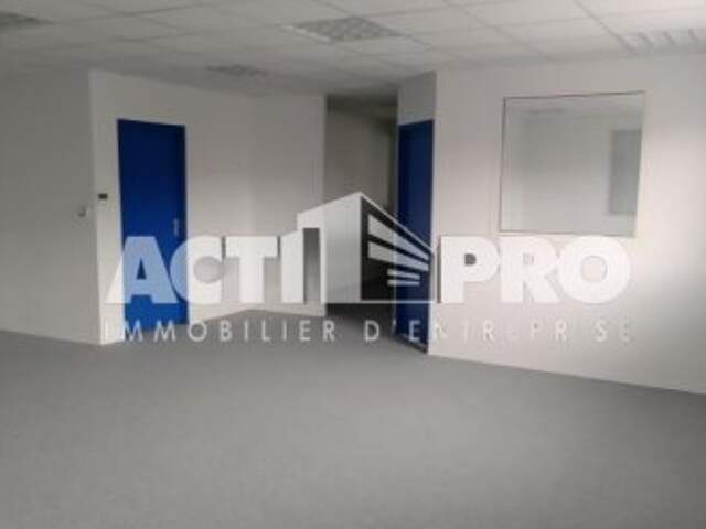 Bureaux à louer — photo du bien