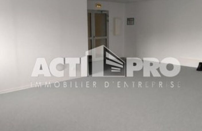 Bureaux à louer — photo 2