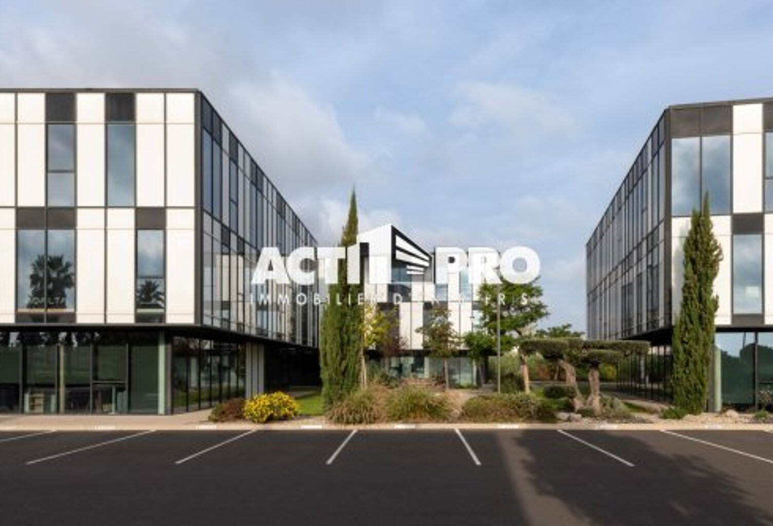 Bureaux à louer — photo 1