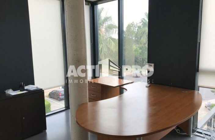 Bureaux à louer — photo 2