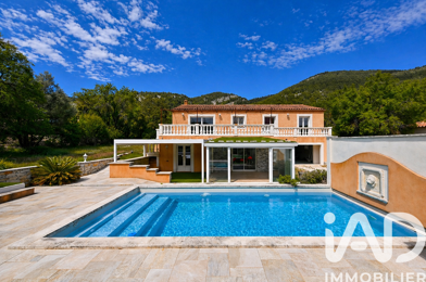 Maison 6 pièces 649000 €