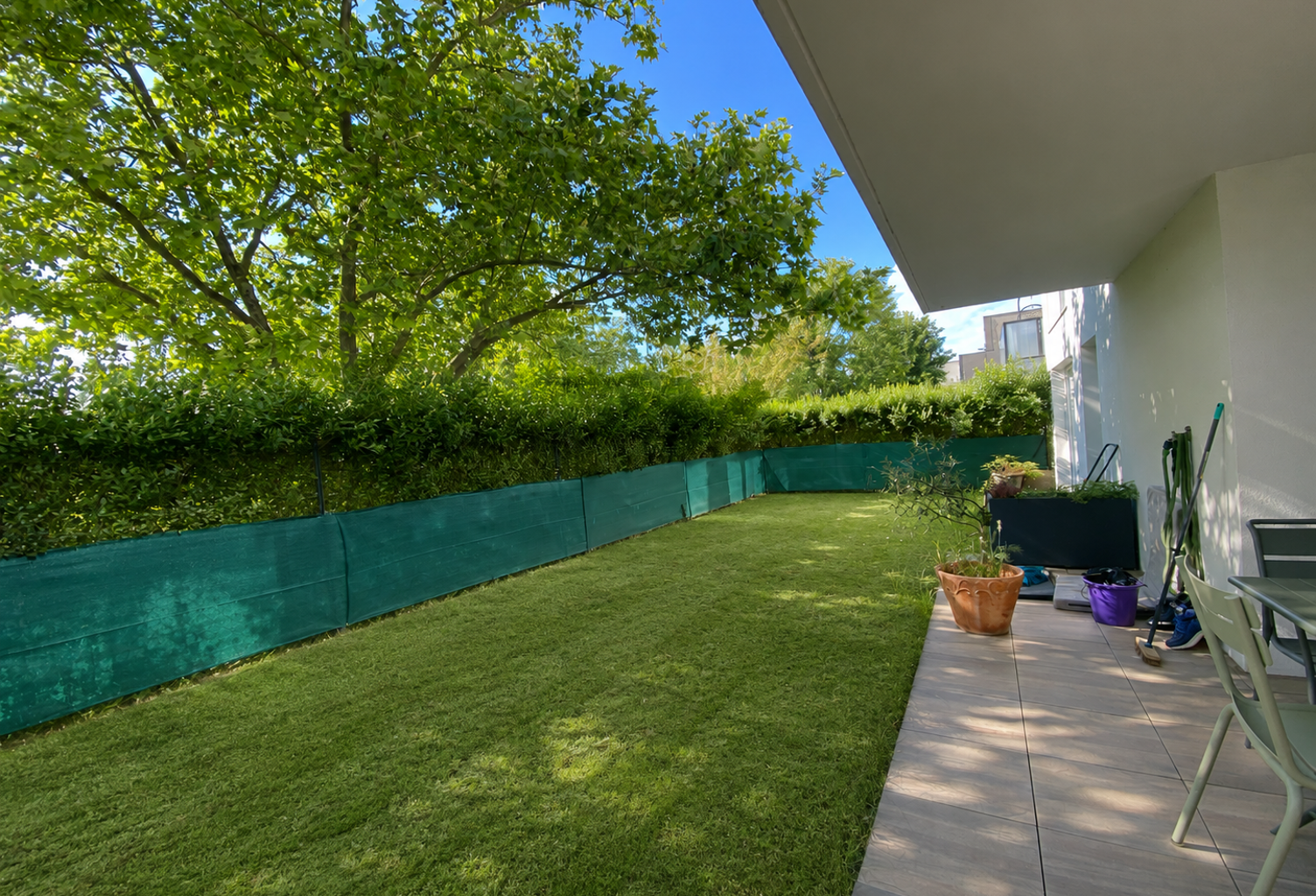 Charbonnières-les-bains au calme rez de jardin de 103m2. — photo 1