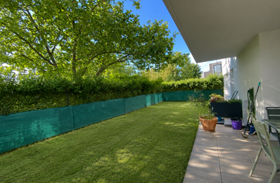 Charbonnières-les-bains au calme rez de jardin de 103m2. — photo du bien