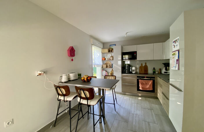 Charbonnières-les-bains au calme rez de jardin de 103m2. — photo 4