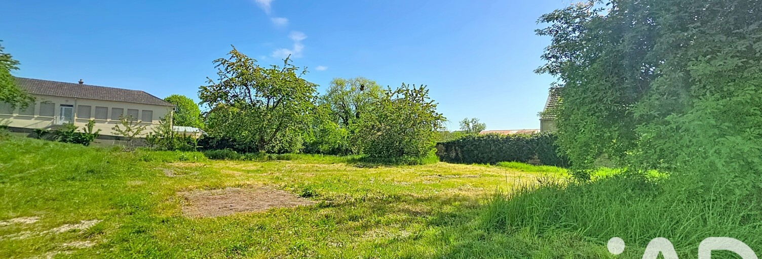 Terrain  700 m² à vendre à Souvigny (03210)