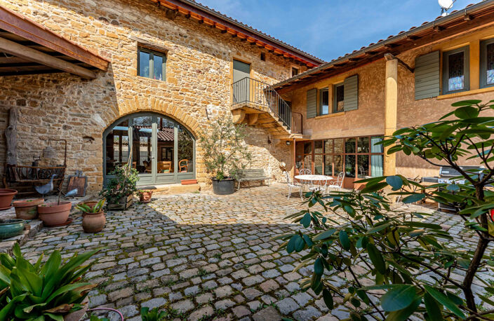 CHÂTILLON D'AZERGUES  Demeure de caractère de 360 m2 sur plu — photo 3