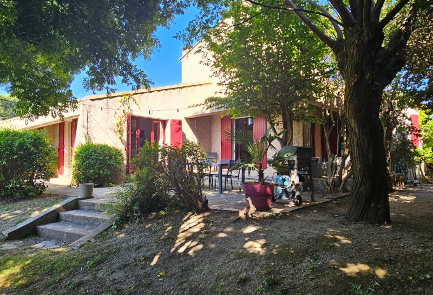Villa  AIGUES MORTES centre — photo 1