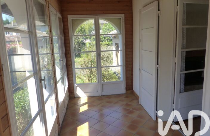 Vente Maison/villa 8 pièces — photo 2