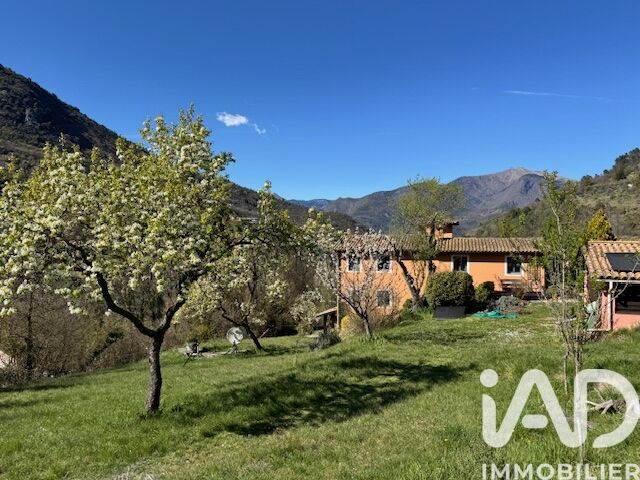 Maison à vendre, 8 pièces, 197 m², Sospel