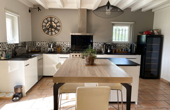Maison en pierre de caractère — photo 4