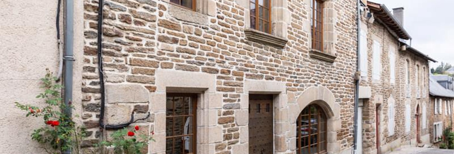 Maison 7 Pièces 276 m² à vendre à Uzerche (19140)
