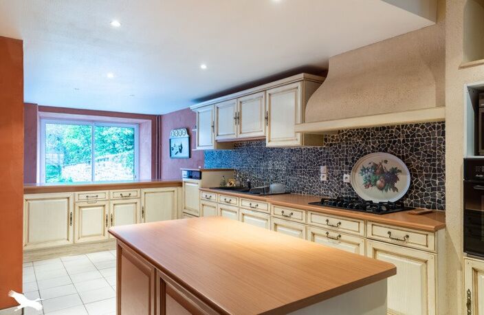 Vente maison 7 pièces 276 m² Uzerche (19140) — photo 4