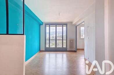 Appartement 3 pièces 880 €