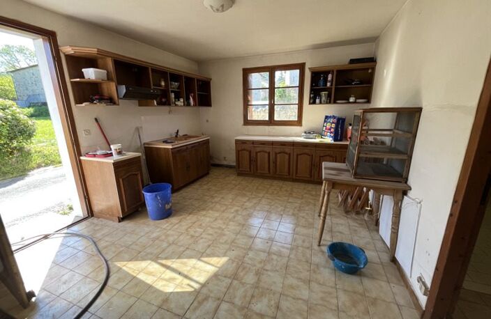 Maison en pierre de 4 pièces principales — photo 2