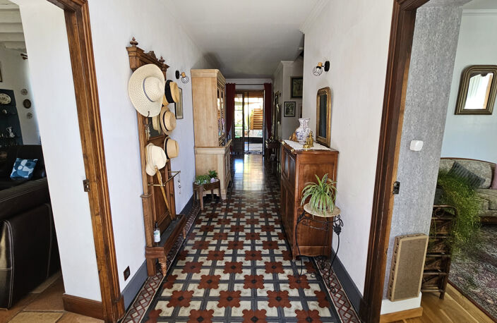 BEAUCHALOT - Maison de Maitre de 202 m2 sur terrain de 1400 m2 — photo 2