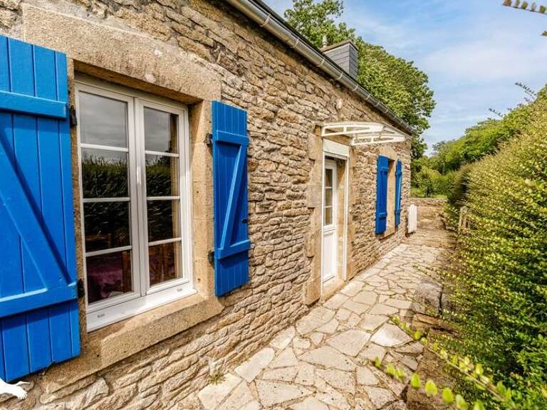 Maison en pierre de 3 pièces principales — photo 1