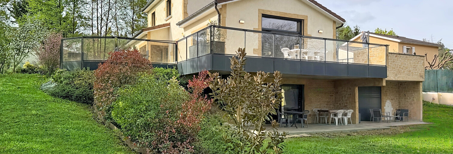 Maison 7 Pièces 280 m² à vendre à Porte des Pierres Dorées (69400)