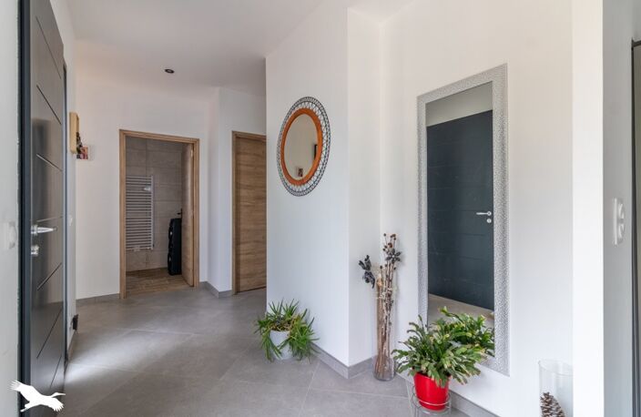 Contemporaine de 5 pièces principales — photo 2