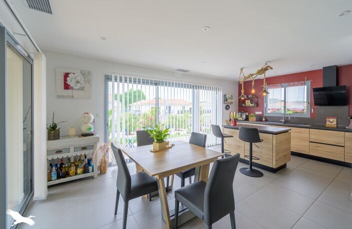 Contemporaine de 4 pièces principales — photo 2