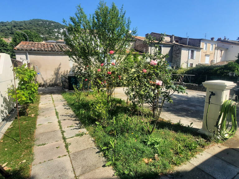 A VENDRE - MAISON DE VILLAGE 3 CHAMBRES AVEC JARDIN ET GARAGE - SECTEUR SAINT HIPPOLYTE DU FORT — photo 1