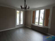 MAISON AVEC 2 APPARTEMENTS LOUES, GARAGE ET JARDIN — photo 3