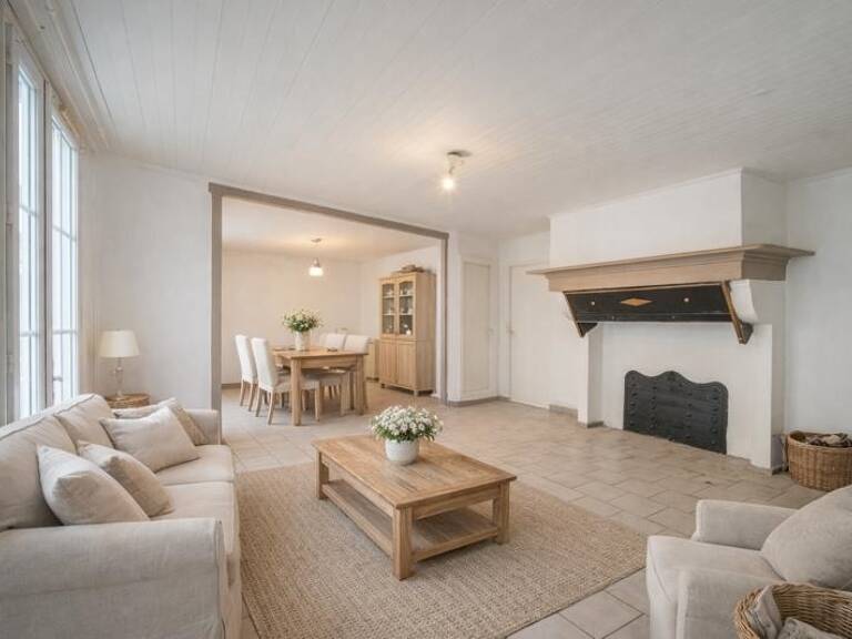 Maison de bourg de 5 pièces principales — photo 1