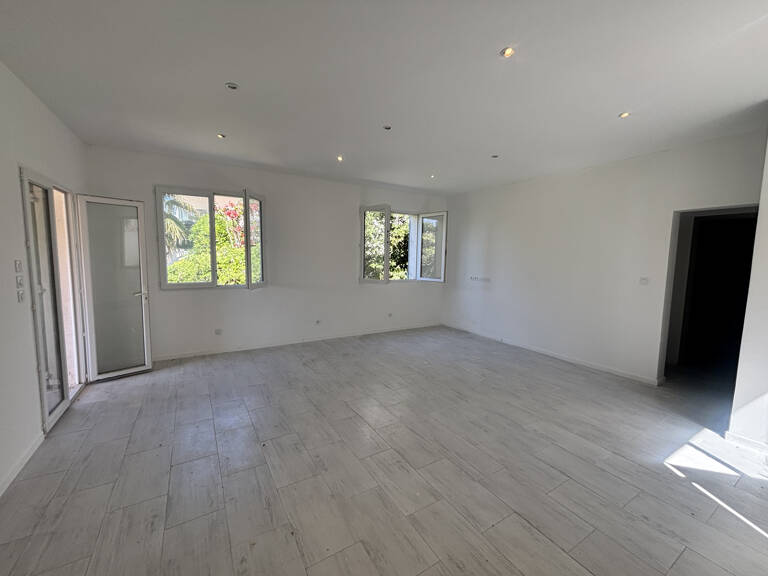 Maison de 110 m2 + Terrain sur 1950 m2- ENSUES LA REDONNE — photo 1